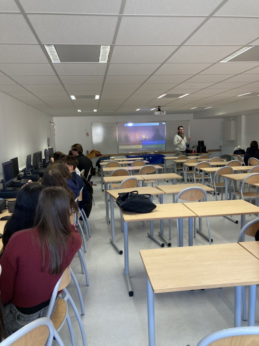 Youenn à Montfort-sur-Meu Youenn à Montfort-sur-Meu