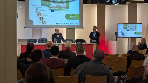 Introduction de la table-ronde par Éric Dufour, administrateur de la MDE 35